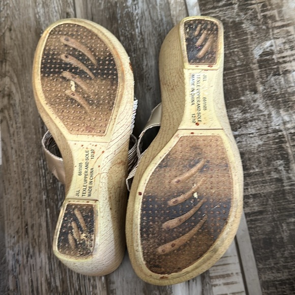 Shoes 8.5 - Picture 5 of 8